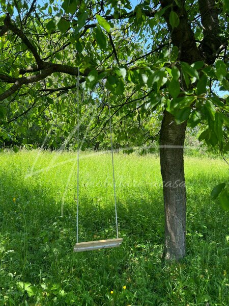 Provita de Sus Teren intravilan in Provita de Sus-constructie intabulata-ideal pentru renovare.