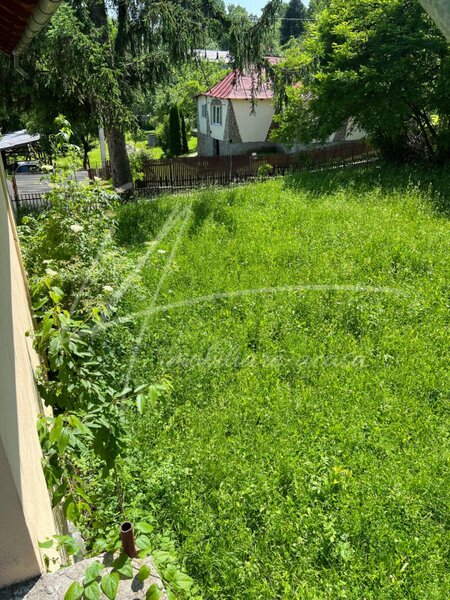 Provita de Sus Teren intravilan in Provita de Sus-constructie intabulata-ideal pentru renovare.