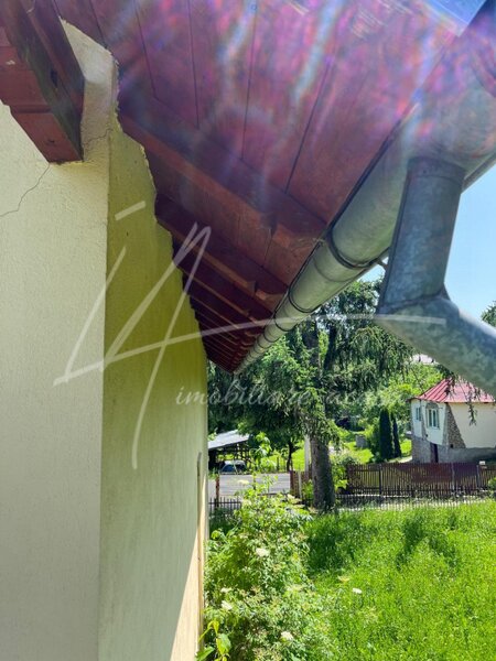 Provita de Sus Teren intravilan in Provita de Sus-constructie intabulata-ideal pentru renovare.